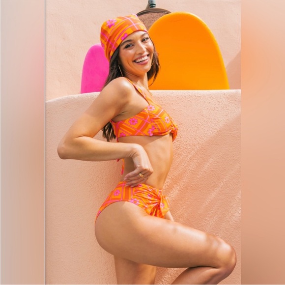 Show Me Your Mumu Sunrise Bathing Suit Top - Picture 2 of 11